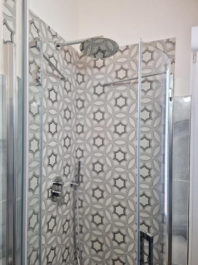 דירות ויקו אקוונסה Savarese Luxury Palace מראה חיצוני תמונה